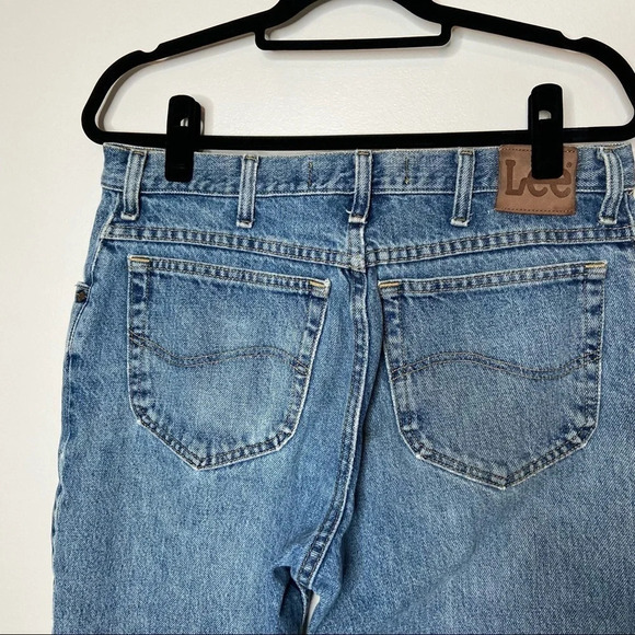 Lee | Regular Fit‎ Medium Wash Distressed Jeans - Picture 4 of 8